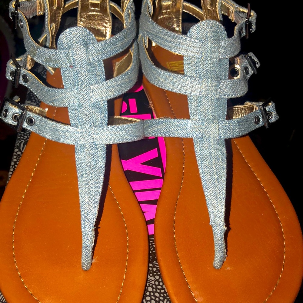 Denim cute sandals! Size 8US Women’s